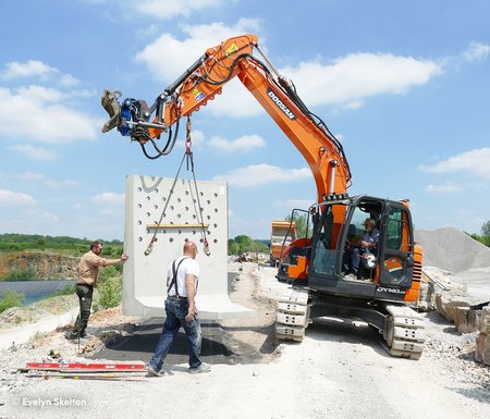 Installation of the walls
